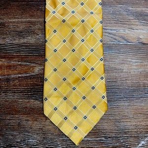 Men’s Ermenegildo Zegna 100% Silk Neck Tie Gold Checks Stripe Italy Made
